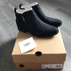 Brand New Black Size 7 UGG Aurero II Booties
